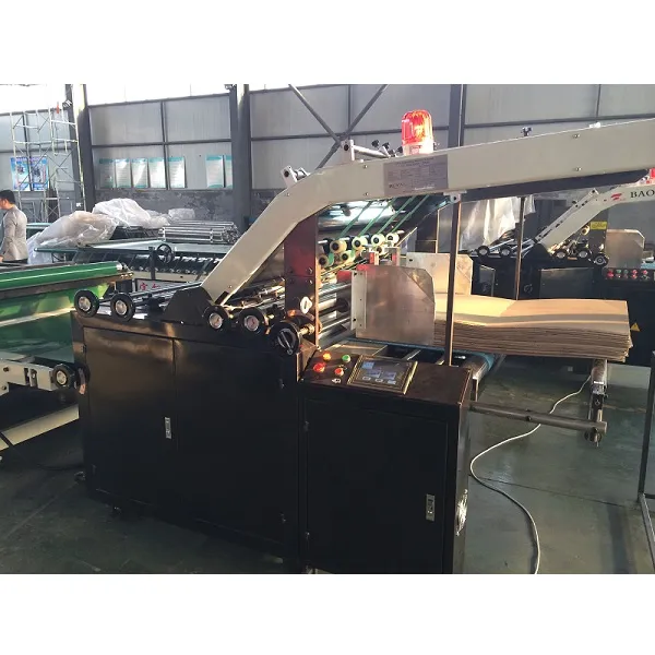 Полуавтоматическая машина для ламинирования гофрированного картона MJBZB-1