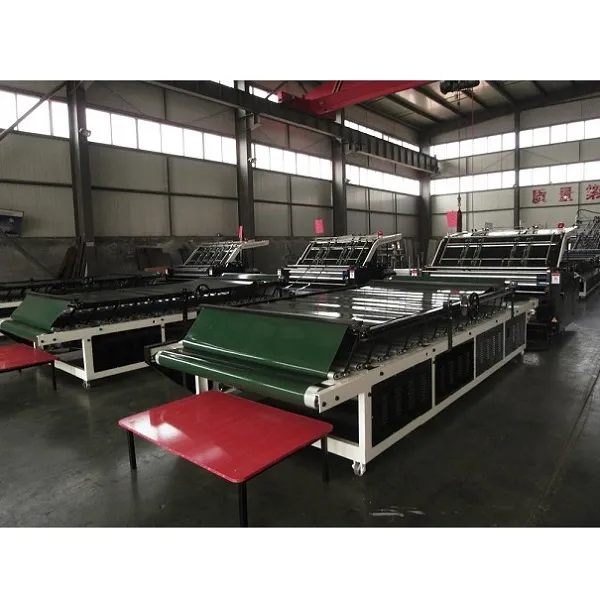 Полуавтоматическая машина для ламинирования гофрированного картона MJBZB-1