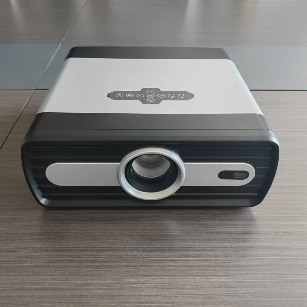 Проектор 1080P высокой четкости для конференций