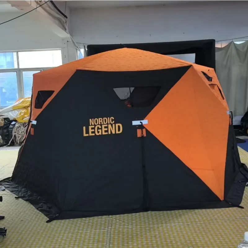 тент в форме ледяной скульптуры