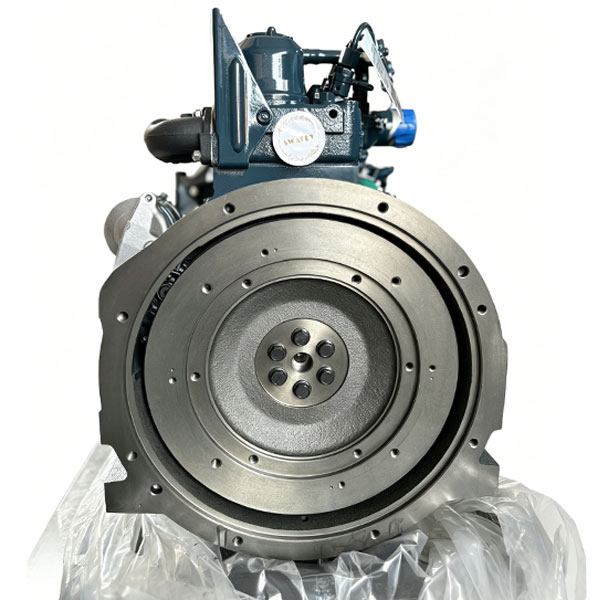 Совершенно новый дизельный двигатель марки Kubota модели V1305 в сборе