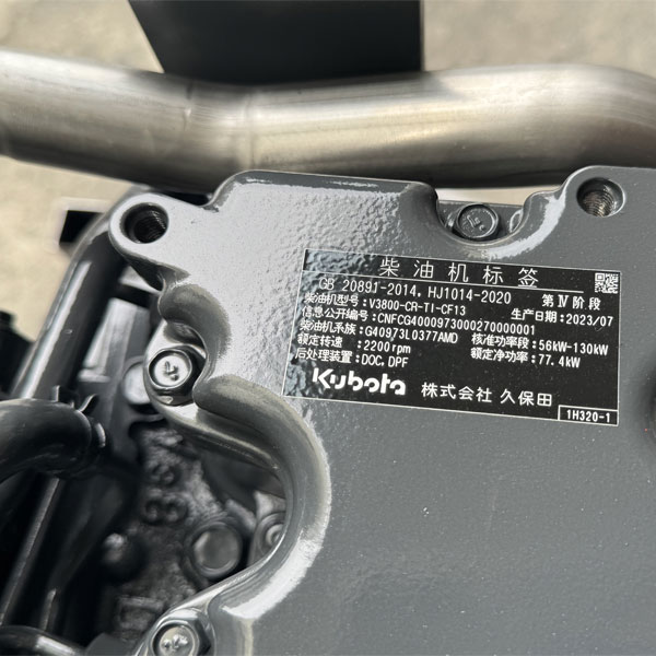 Совершенно новый дизельный двигатель марки Kubota модели V3800-CR-T в сборе