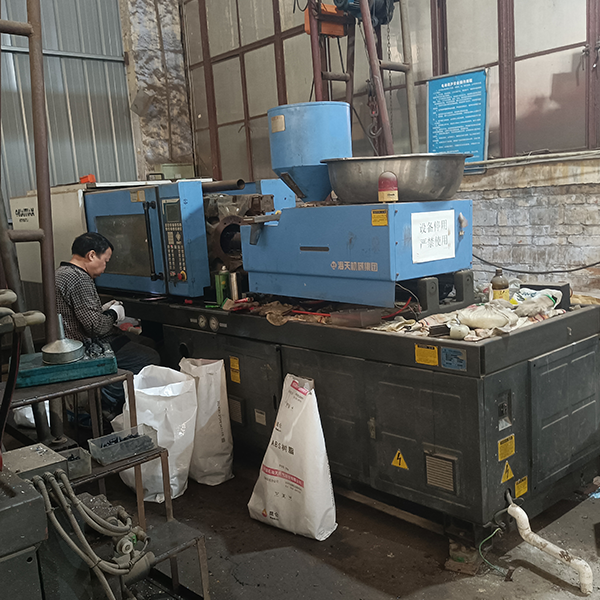 Содействие многоотраслевому развитию и проявление корпоративной ответственности — ООО «Дасинь Электромеханические Материалы» города Дэяньl способствует модернизации промышленности Сычуани качественным сервисом