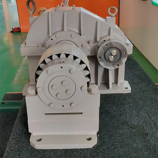 Редуктор поддерживающего типа для тяжёлой лебёдки