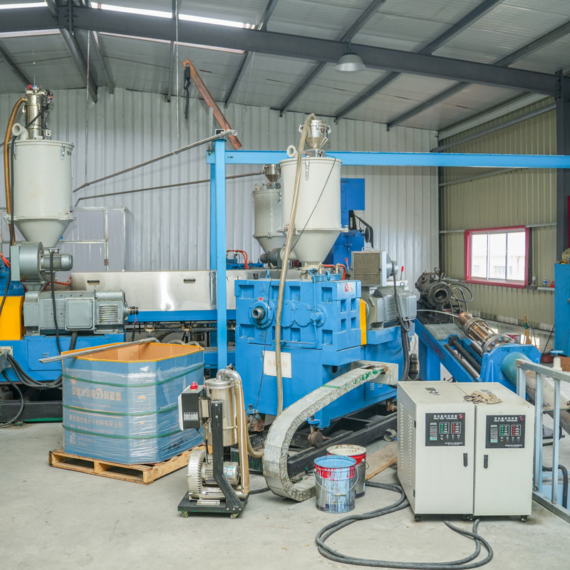 Скрытая «смертельная угроза» в розетках: руководство по предотвращению бытовых электротравм