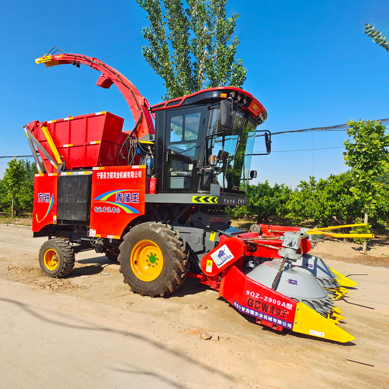 Кормоуборочный комбайн модели 9QZ-2900A