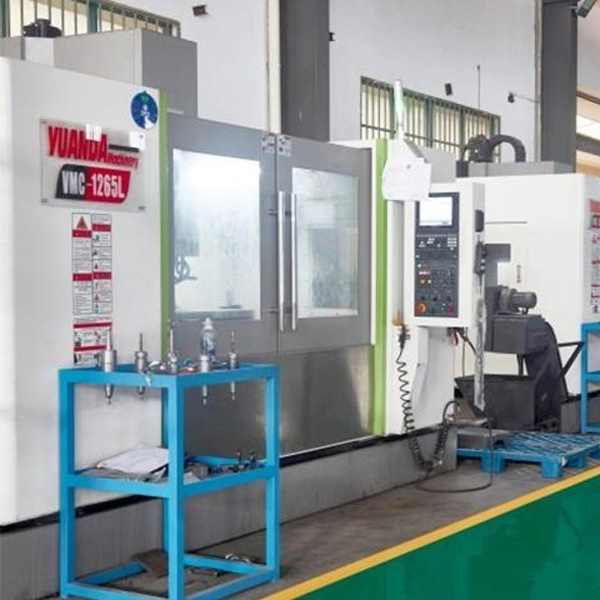 Ningbo Shuangde Tianli: определяя границы эффективности машин для  выдувного формования полным циклом производства