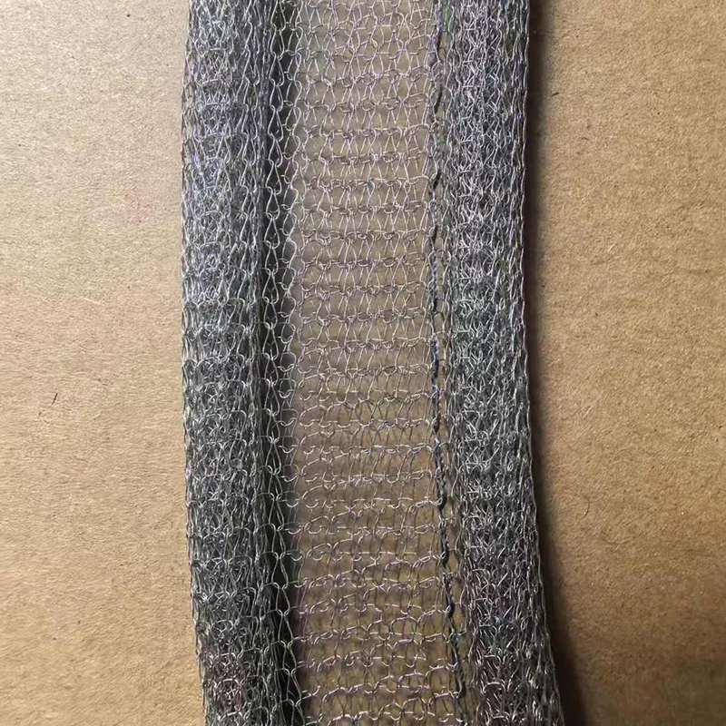 Сетчатая уплотнительная прокладка электромагнитного экранирования с двойной P-образной конструкцией (двойной сердечник)