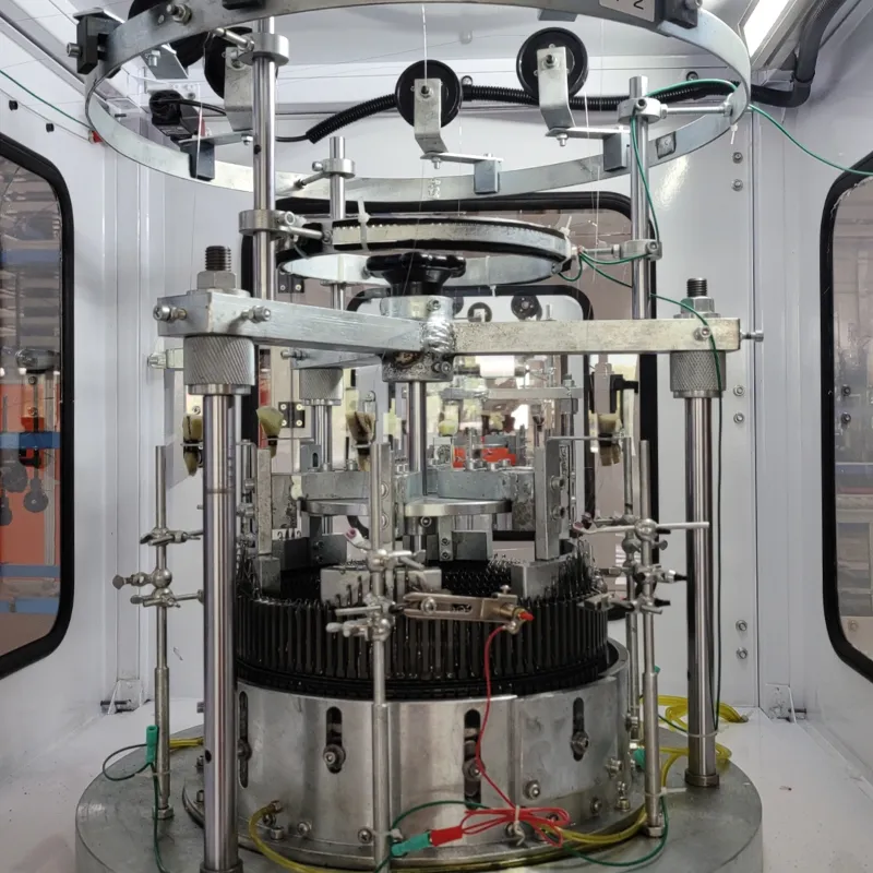 Трикотажная машина типаⅡдля фильтрующей сетки нефтяных пеногасителей