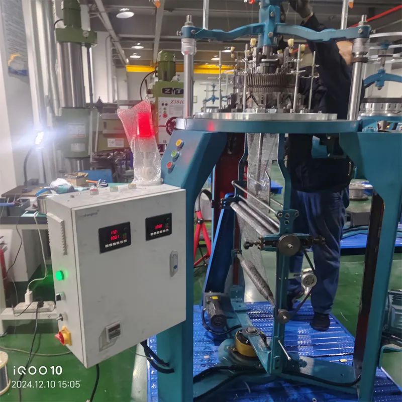 Трикотажная машина типа Ⅲ для фильтрующей сетки нефтяных пеногасителей