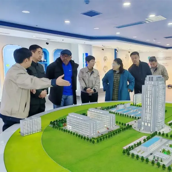 Приглашаем нигерийских клиентов посетить Jinfeng Group!В рамках ”Пояса и пути” мы будем развивать передовые технологии и диверсифицированное сотрудничество, обсуждать эффективные стратегии развития и продвигать новую главу в китайско-африканской экономике и торговле