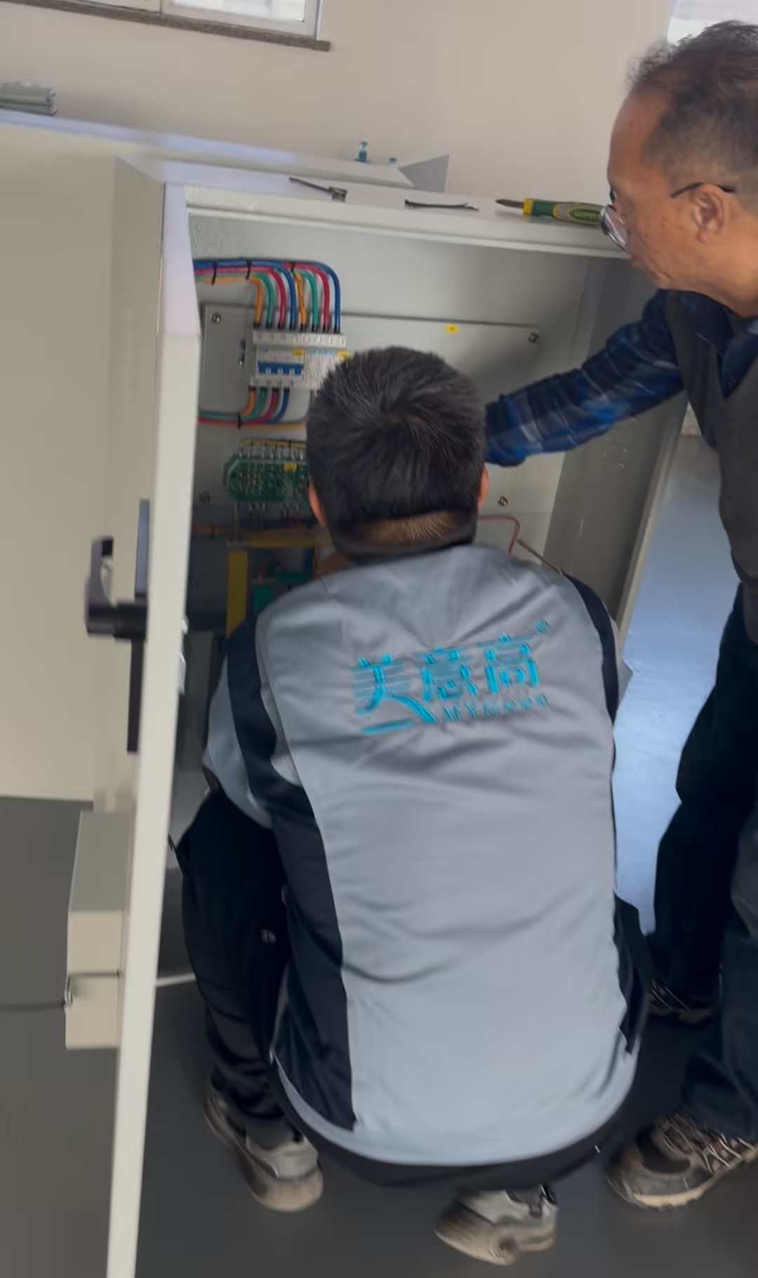 b40605ab-e725-423b-a0f1-53ae0368c80b