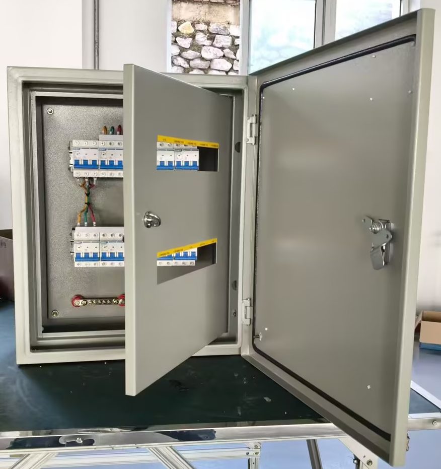 Двухуровневый распределительный щит: Эффективность, безопасность и готовность к будущему