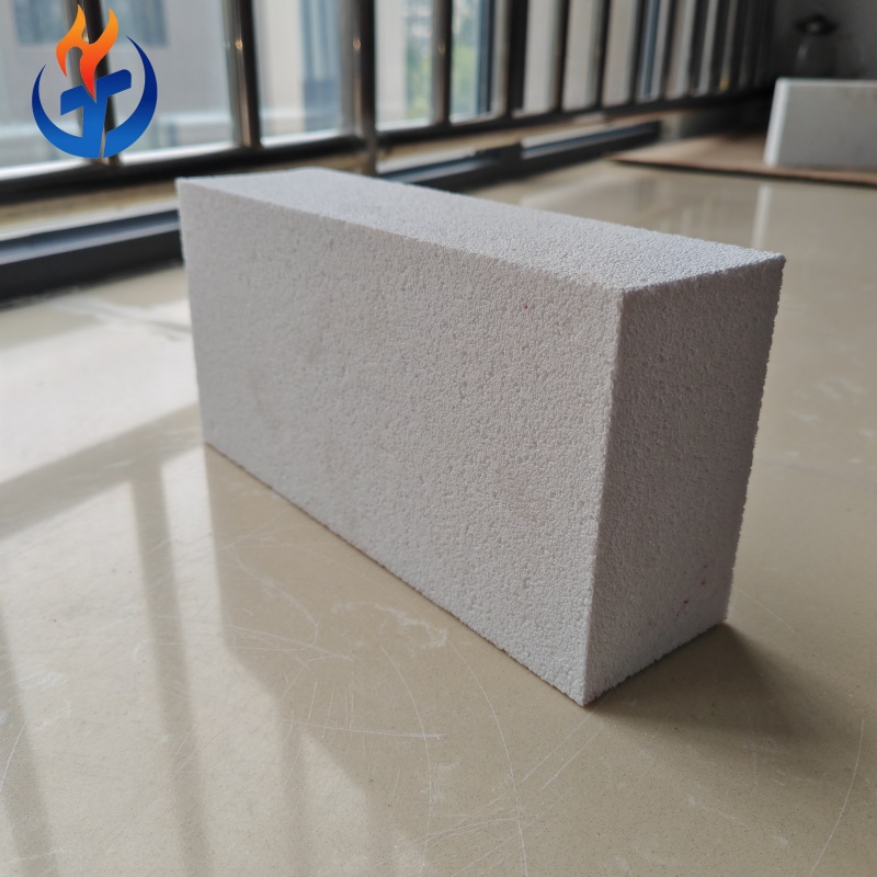 Теплоизоляционные кирпичи из корундовых пустотелых шариков