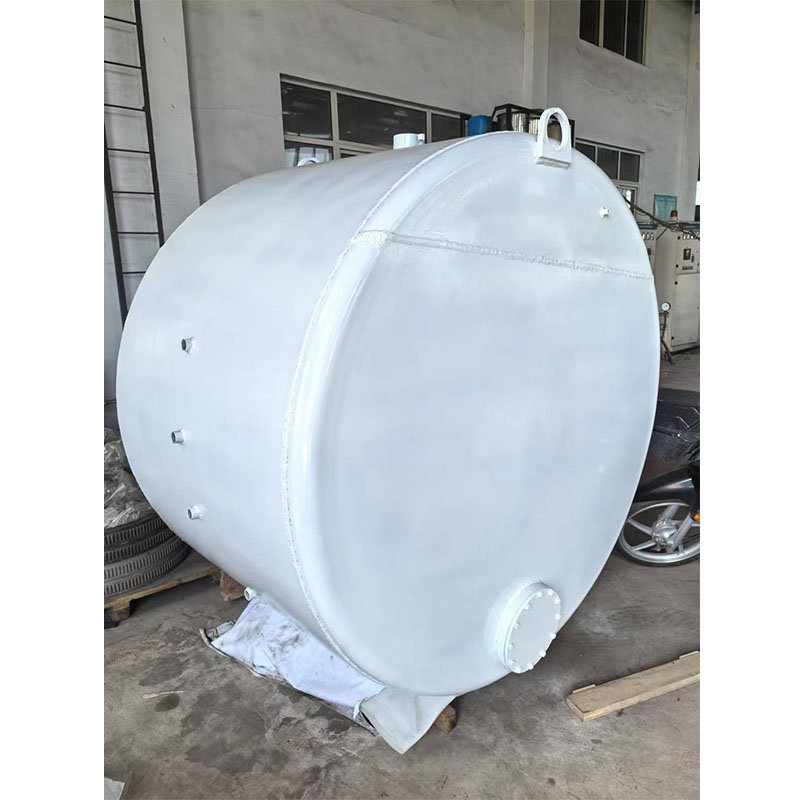 MT3700 Бак топливный 63138X