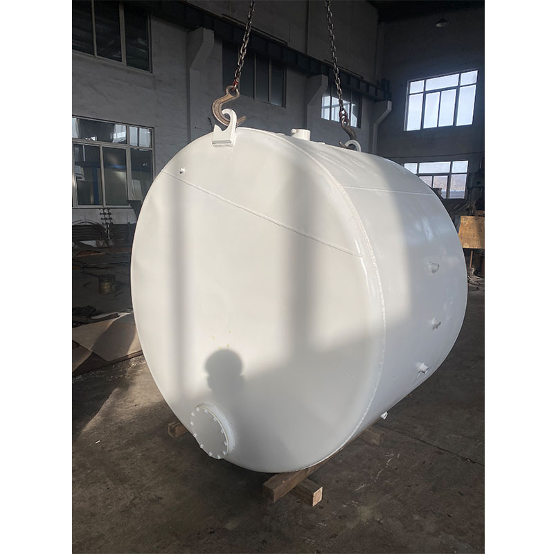 MT3700 Бак топливный 63138X