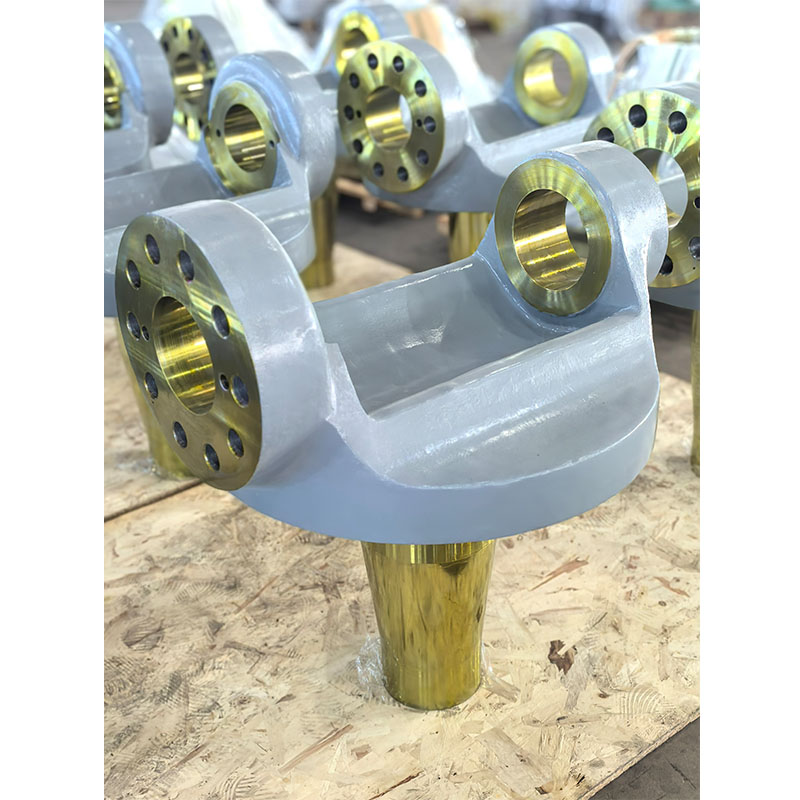 MT3700 Поворотный кулак 82832F