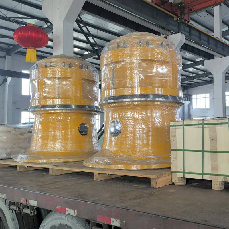 БелАЗ 75131, 75132 Редуктор колесный в сборе 75132-2405010-10