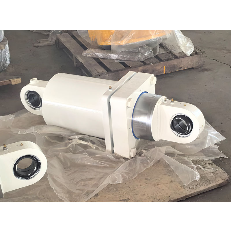 Терекс TR100 Цилиндр задней подвески в сборе 15353320, 9079698