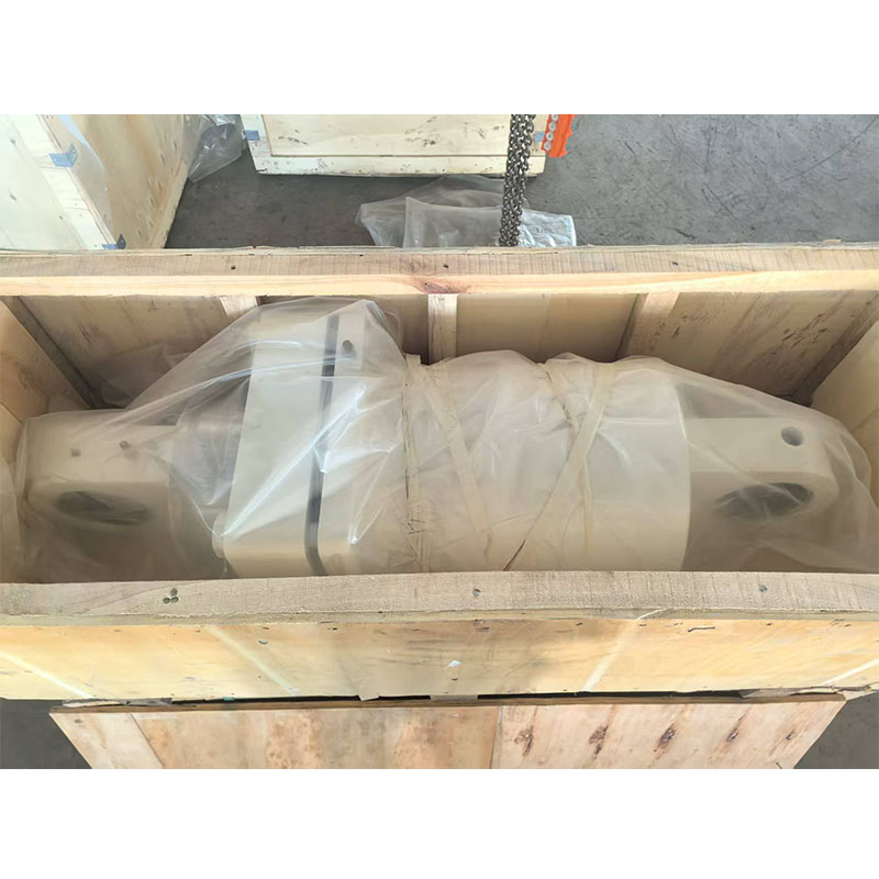 Терекс TR100 Цилиндр задней подвески в сборе 15353320, 9079698