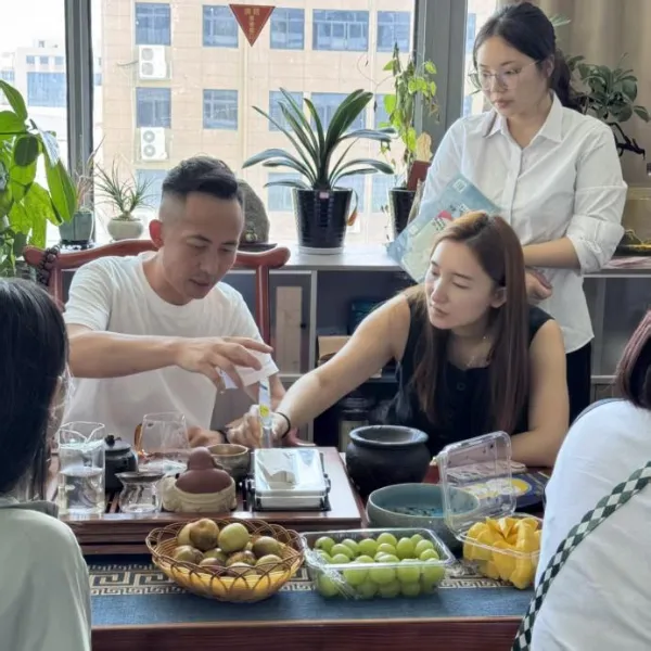 Китайские предприятия по производству пакетов для хранения грудного молока приветствуют визиты международных клиентов, совместно открывая новую главу в глобальном сотрудничестве на рынке товаров для матерей и младенцев.