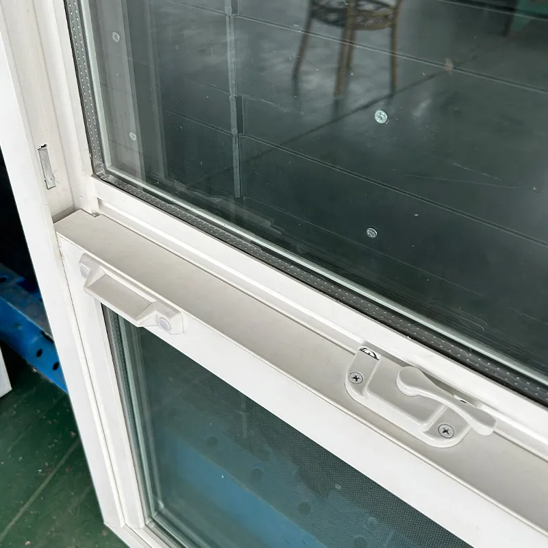 Одноручной раздвижное окно серии 82