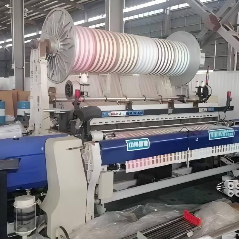 Высокоскоростной ткацкий станок для изготовления полотенцесушителей Jiangxi Zhongbo