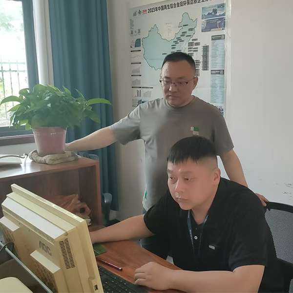 Руководители-Управления-по-надзору-за-рынком-посетили