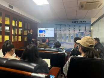 52d21bf3c2b49eebb2b27421417ff2f5