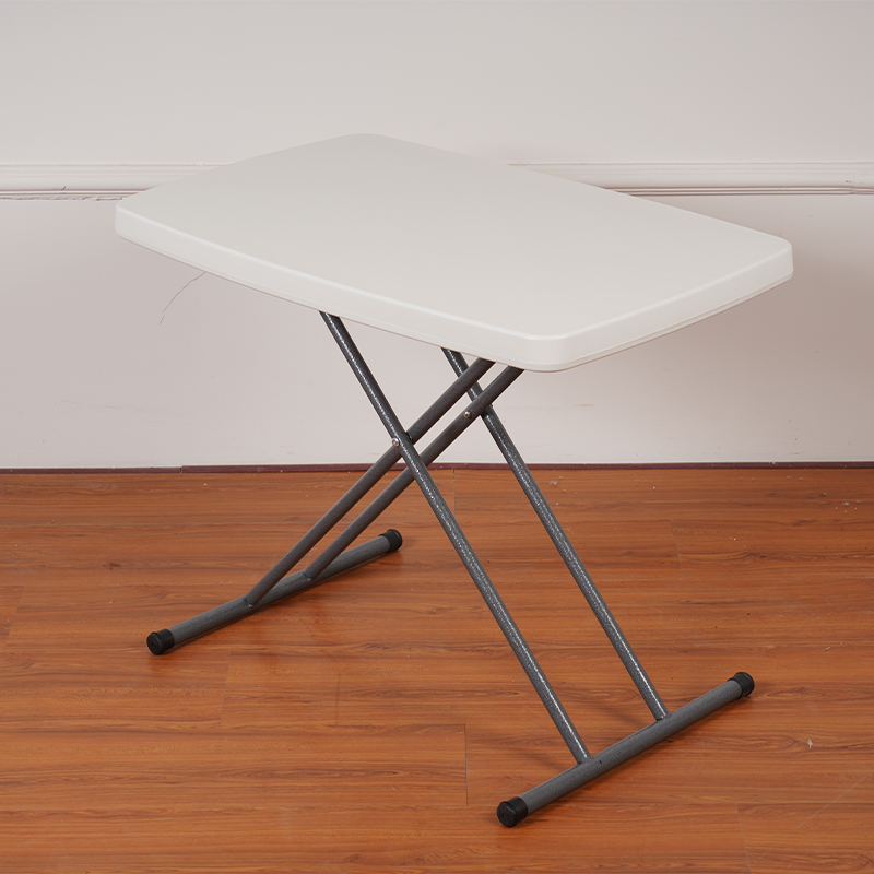 Складной прямоугольный стол для открытых пространств методом выдувного формования