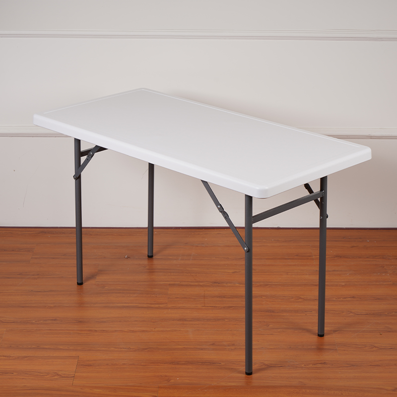 Складной прямоугольный стол для открытых пространств методом выдувного формования