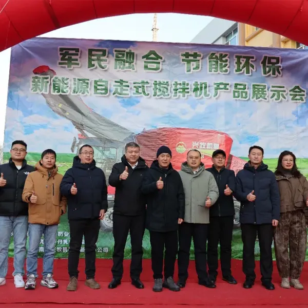 Слияние интеллекта — трехстороннее сотрудничество: новый продукт сияет ярким светом. В Анде начинается мероприятие по запуску нового энергоэффективного самоходного миксера.