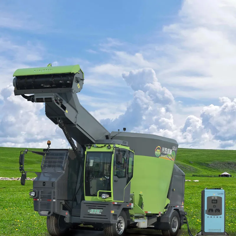 Самоходная кормосмесительная машина на новых источниках энергии