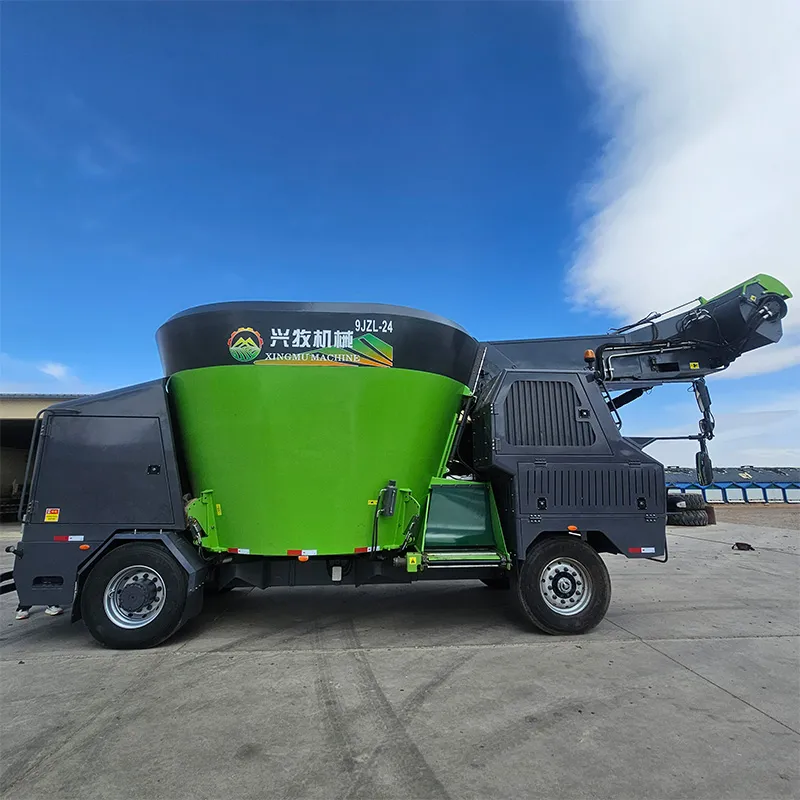 Самоходная кормосмесительная машина на новых источниках энергии