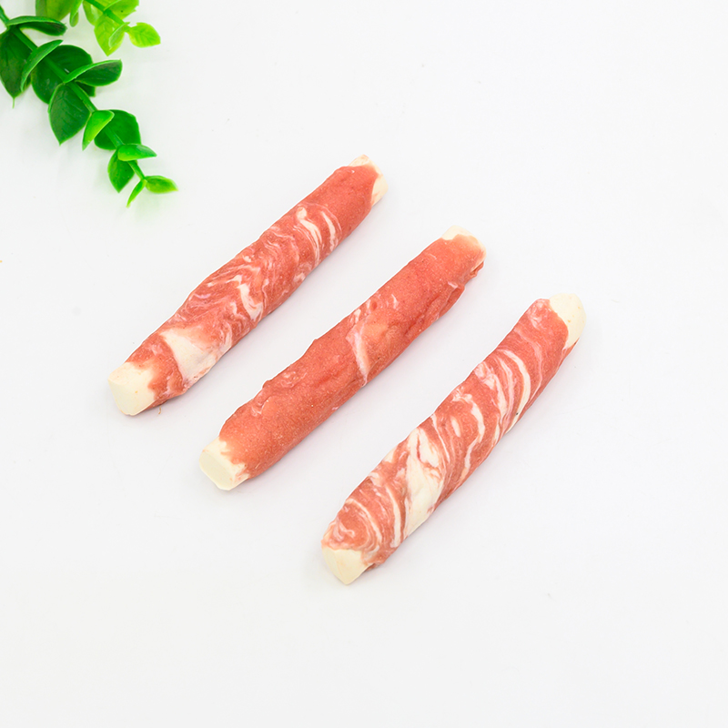 Палочка для печенья обернутая утиным мясом с посыпкой