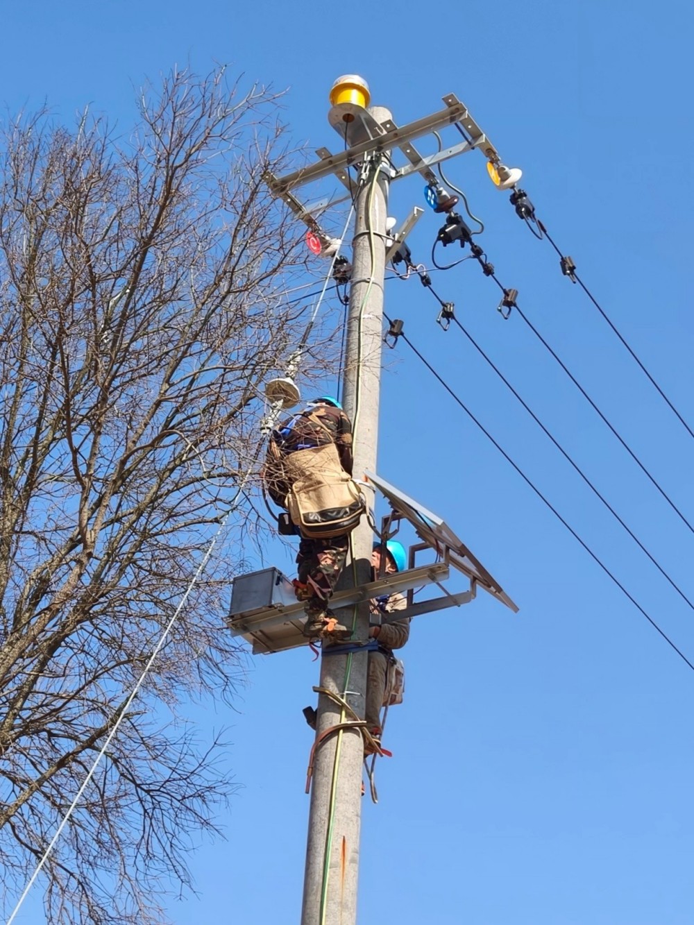 Научно-исследовательский институт прикладной электротехники «Цзиньхуа»｜Хранители света на серебряных линиях башен