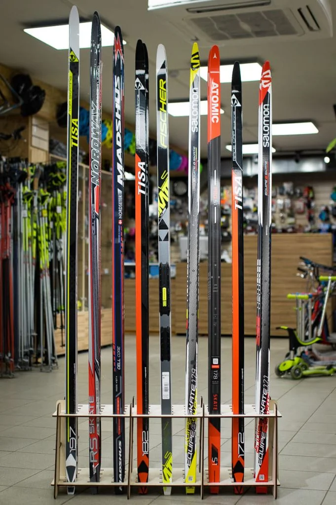 Износостойкие лыжи из Китая: Топ-5 моделей 2026 года

Китай Износостойкие лыжи становятся все более популярным выбором для любителей зимних видов спорта, предлагающим отличное сочетание долговечности и доступной цены. В этой статье мы рассмотрим лучшие модели, которые доказали свою надежность в суровых условиях.