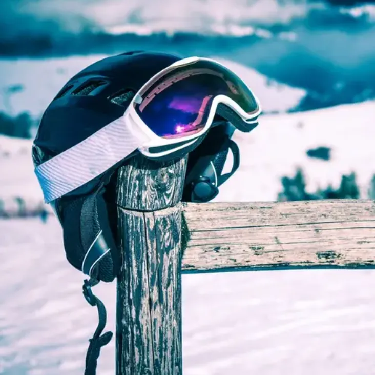 На что нужно обращать внимание при выборе лыжного шлема