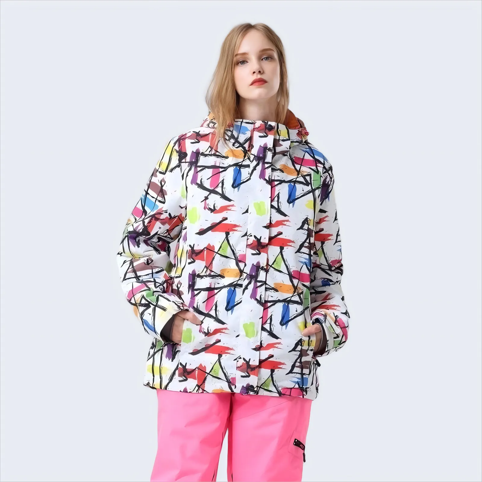 Зимняя куртка для горного туризма и сноуборда