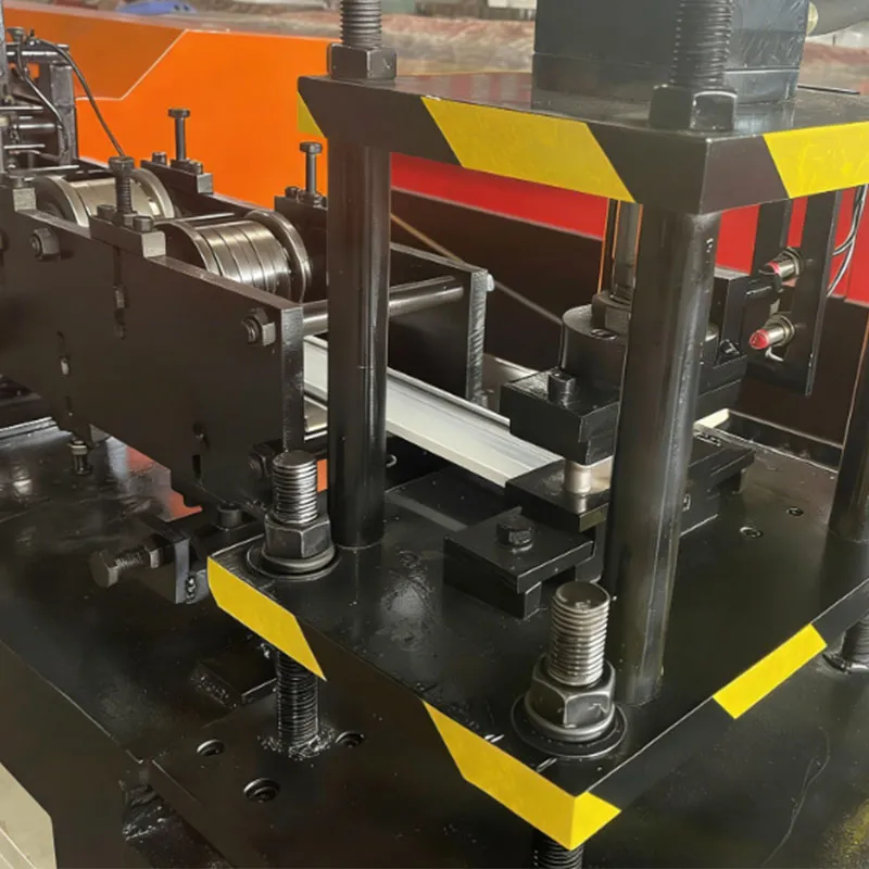 Оборудование для профилирования опор светильников