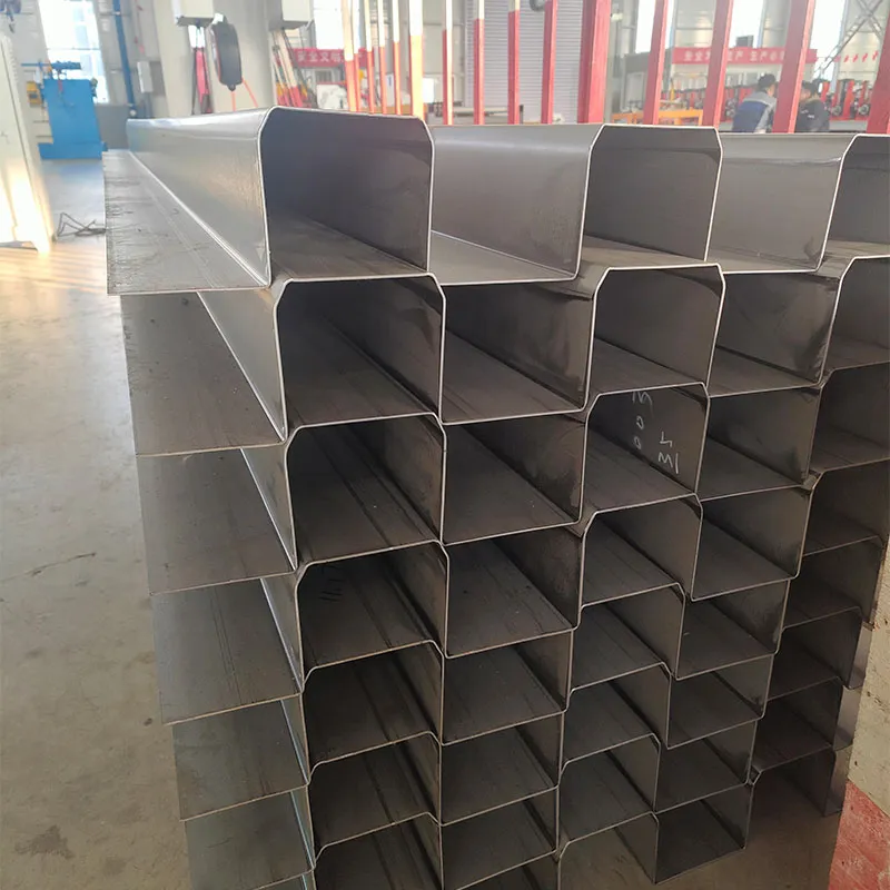 Станок для профилирования рамок контейнеров