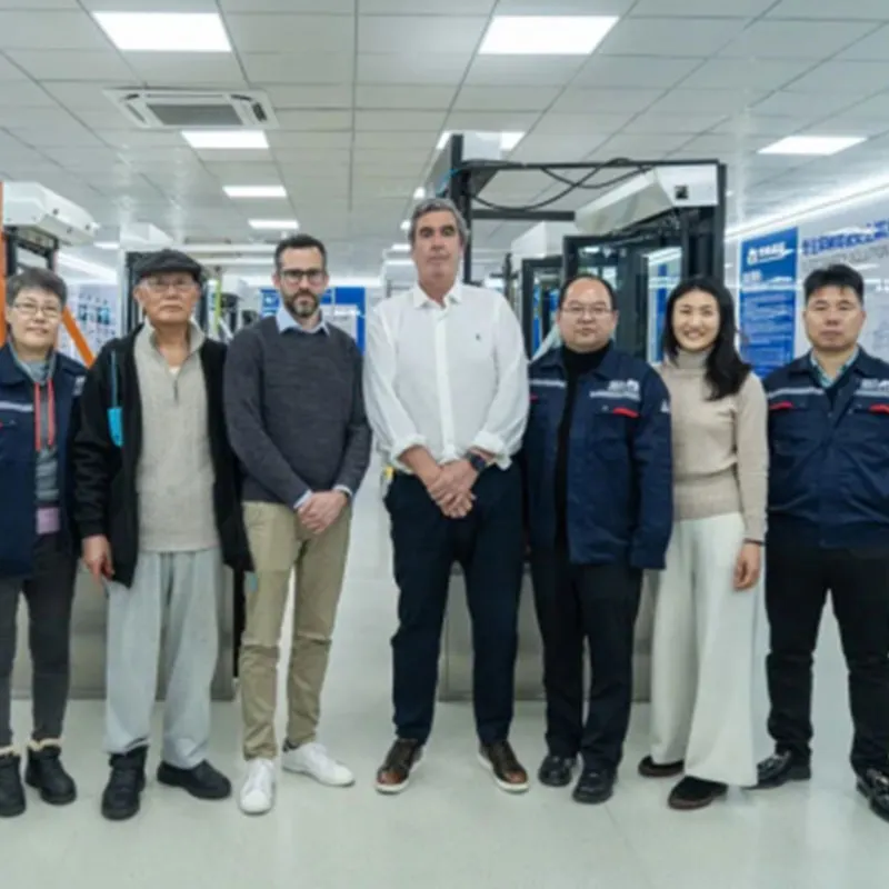 Представители испанских компаний Masats и UITP посетили компанию Beijing Saide Doors, чтобы совместно изучить новые возможности сотрудничества в области систем автобусных дверей