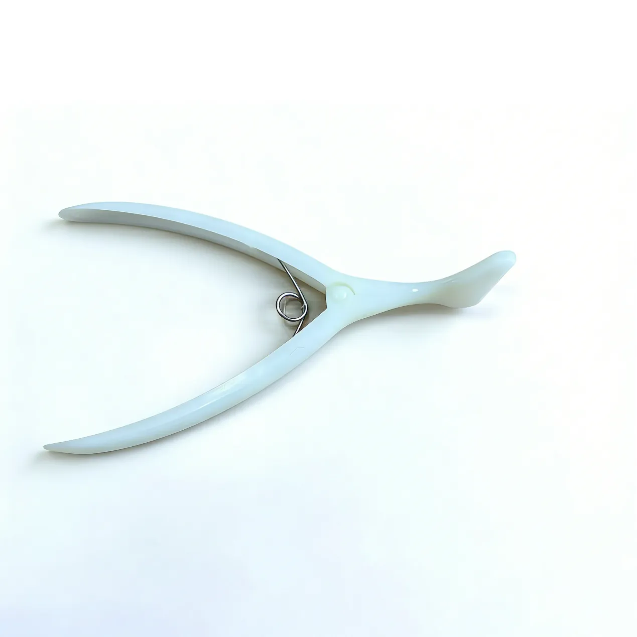 Назальный эндоскоп : ключевой инструмент для точной диагностики заболеваний носа и защиты его здоровья.