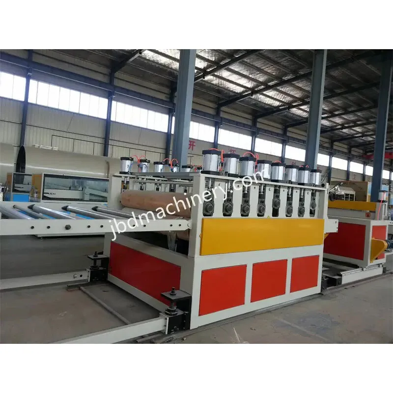 Производственная линия вспененных панелей из ПВХ (древесно-пластикового композита) с кожурной поверхностью